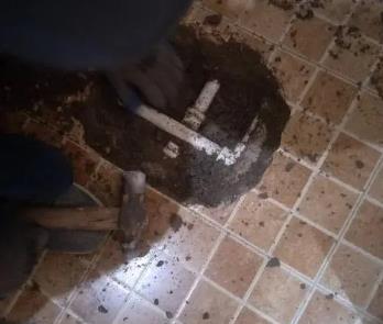 西乡卫生间漏水维修公司为您分享下卫生间渗水如何处理及注意事项