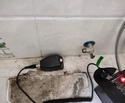 西乡屋顶漏水维修公司分享下卫生间漏水的危害及解决方法